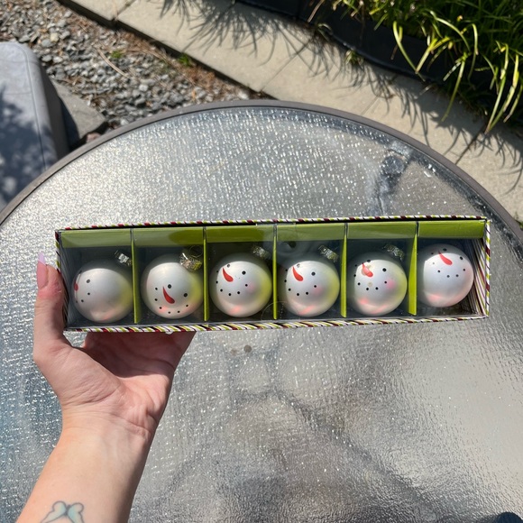 Pier 1 imports snowman ornaments set of 6 - Picture 1 of 3